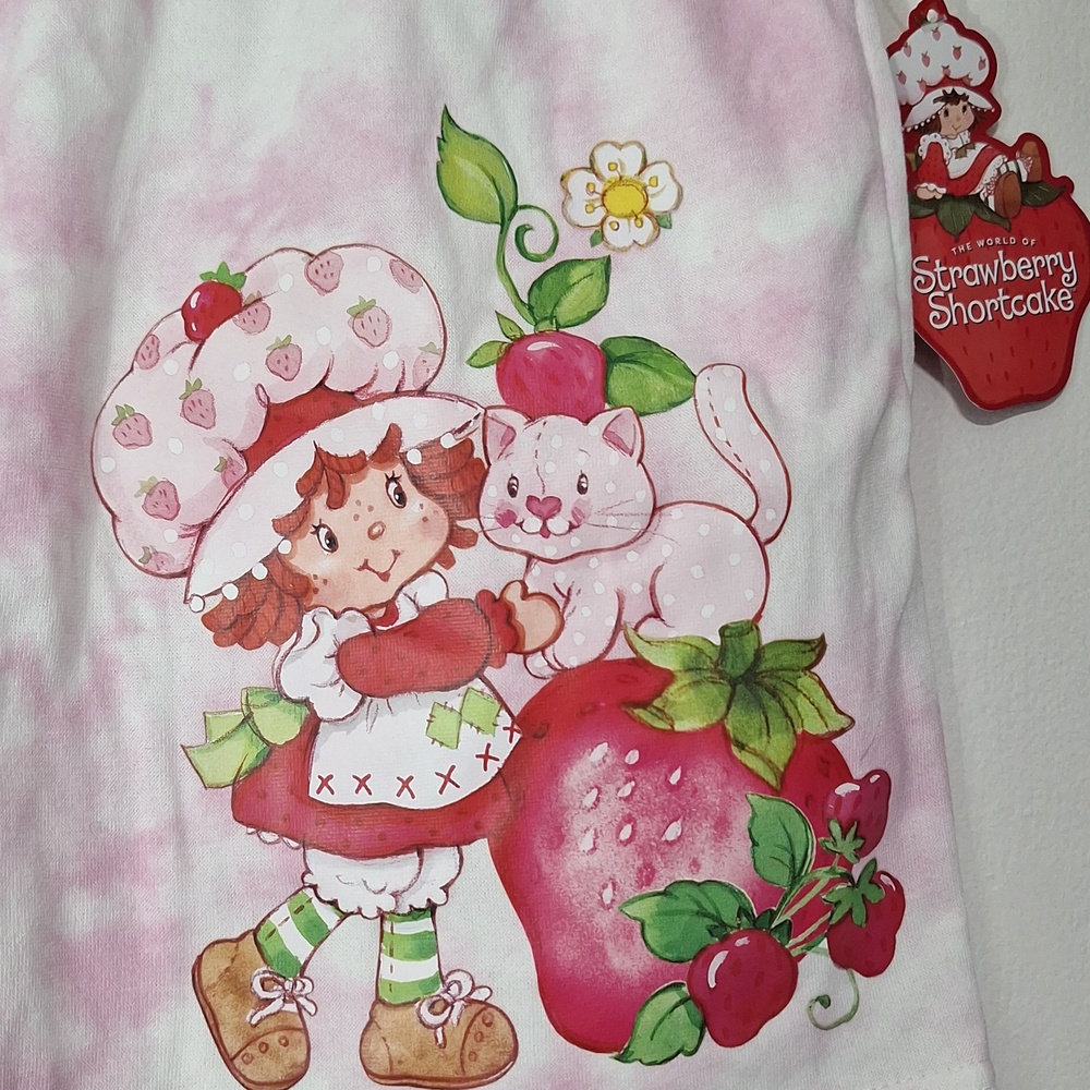 Strawberry Shortcake Pink and White Character Print Shorts - Picture 4 of 6